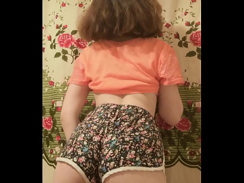 ❤️ Сексуалды жас сәби камерада шорттарын шешіп жатыр ️ Анальный видео бойынша порно kk.verhentai.ru ☑